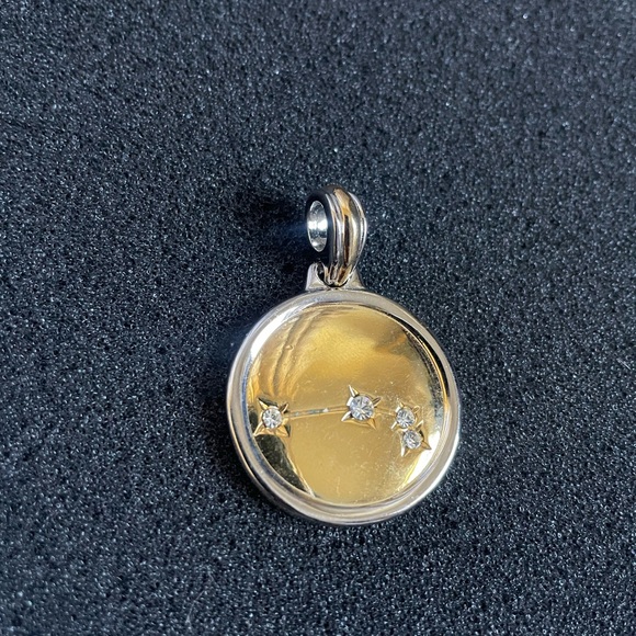 Pendant - Picture 1 of 6